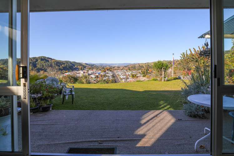 25 House Avenue Taumarunui_17
