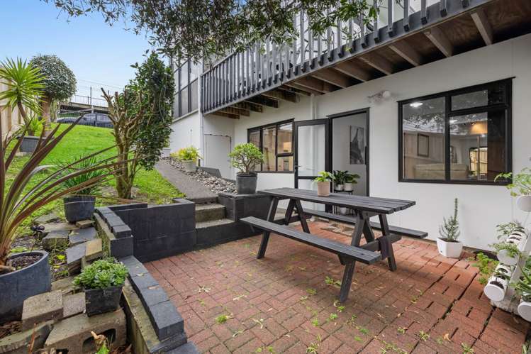 135 Sunset Road Totara Vale_13