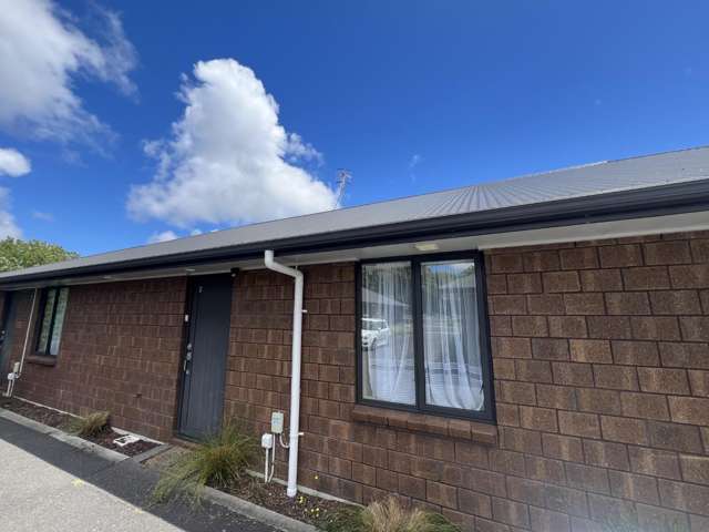 4/173 Knighton Road Hillcrest_1