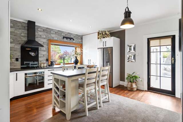 19 Hill View Crescent Highfield_1