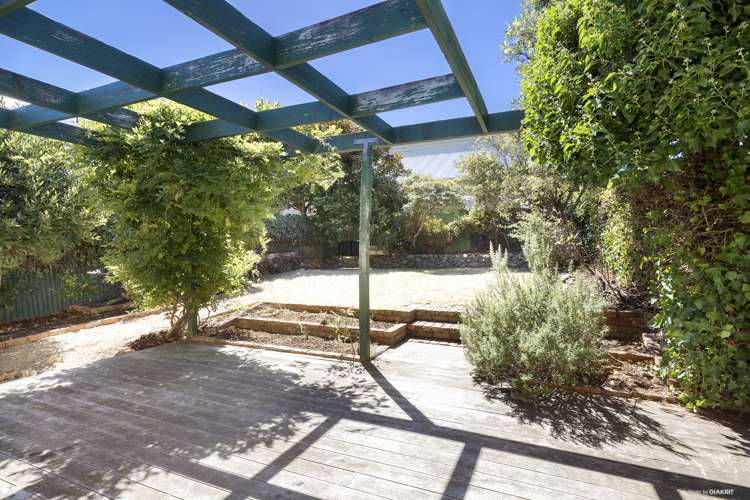 11 Armour Avenue Mount Victoria_17