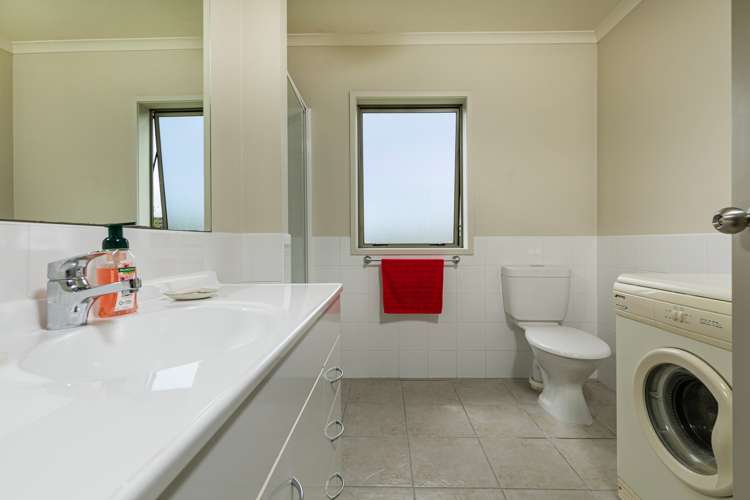 170/172 Mcleod Road Te Atatu South_9