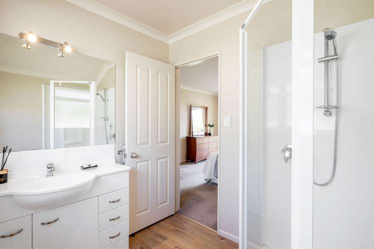 2 Miers Glade Rototuna North_13