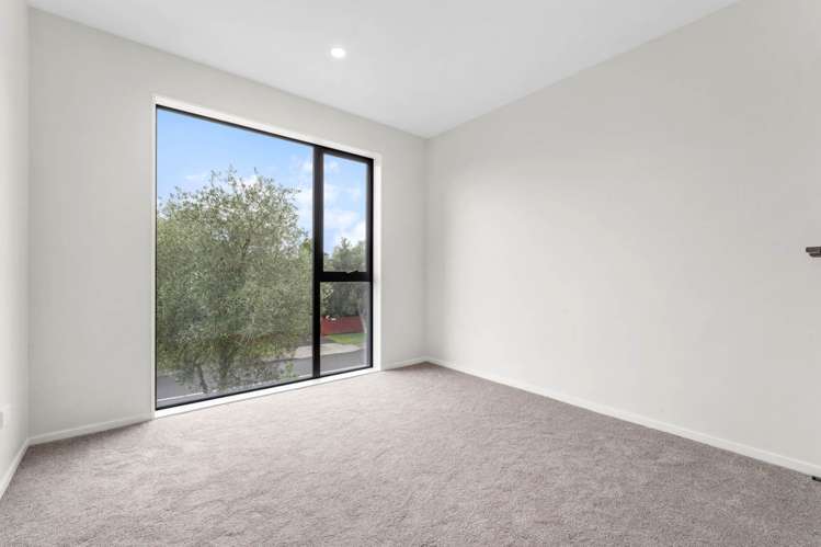 133E Riverpark Crescent Henderson_8