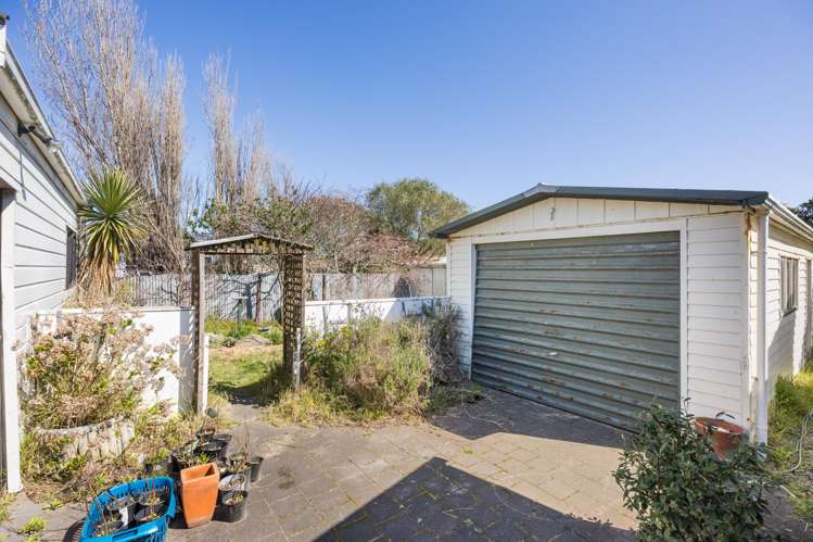 8 Cousins Avenue East Foxton Beach_14