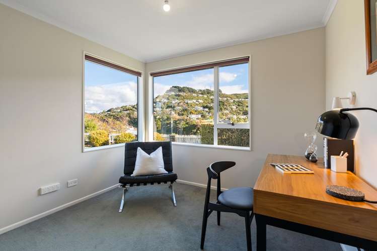 69 Thatcher Crescent Crofton Downs_15