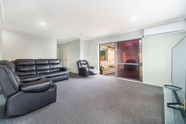 60 Robert Ross Place Clendon Park_4