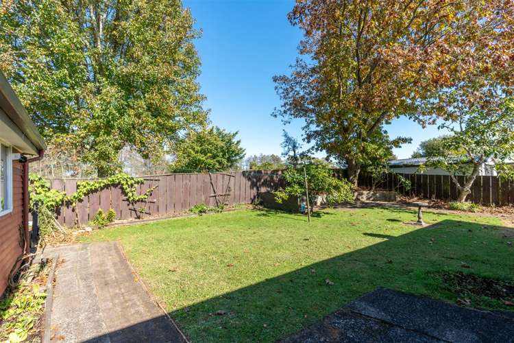 59 Resthill Crescent Glenview_19