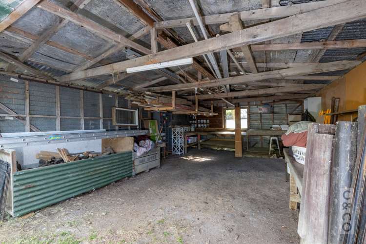 76 Awaroa Road Helensville_34