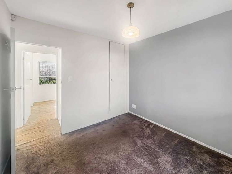 2/32 Canal Road Avondale_9