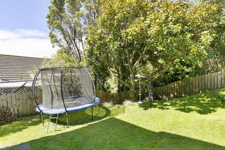 53 Tarawera Road Johnsonville_21
