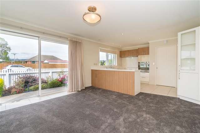 8 Reid Avenue Mosgiel_4