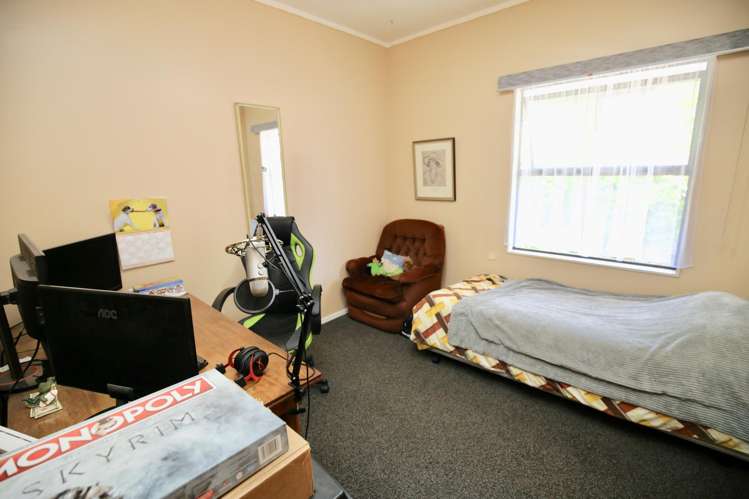 66 Pelorus Street Glenview_13