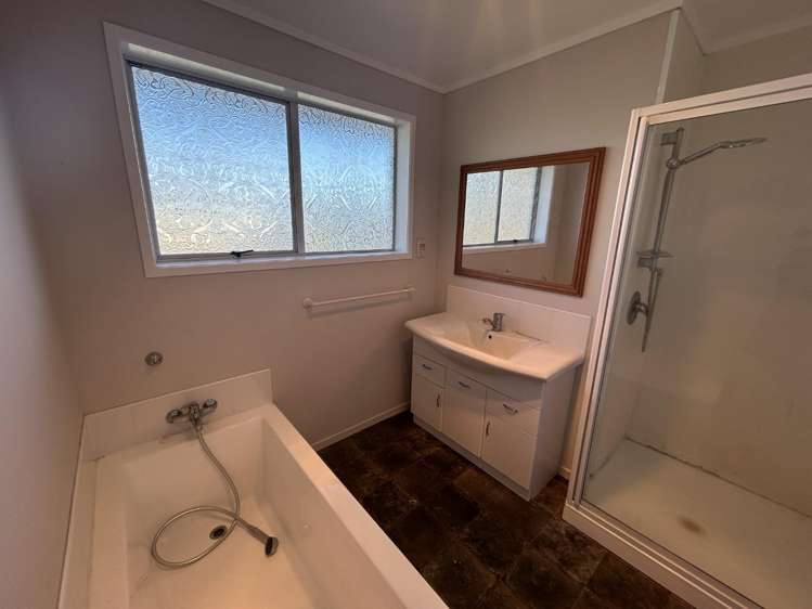 B/3 Emerald Place 1131_8