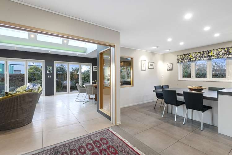 7 Douglas Street Lincoln_12