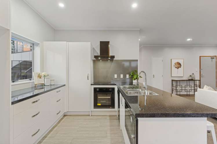 4/66 Glenmall Place Glen Eden_8