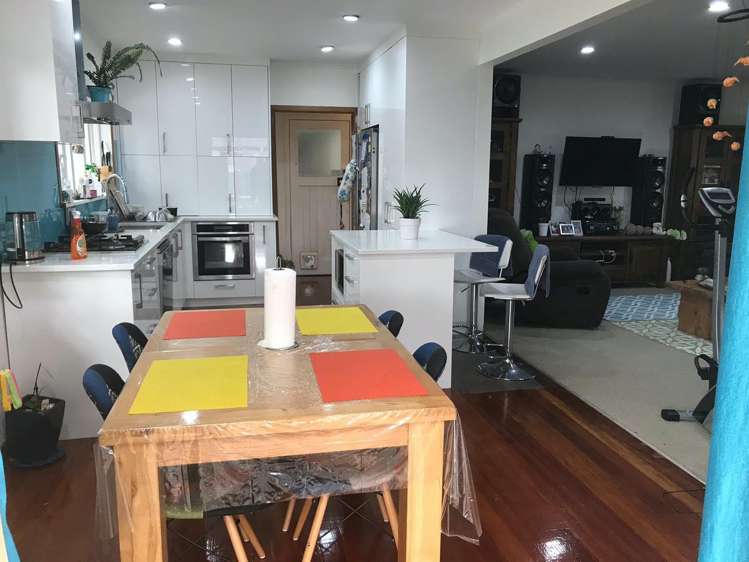 8 Golf Road New Lynn_2