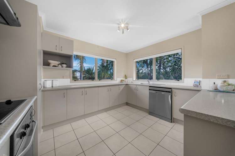 6 Luna Place Henderson_12