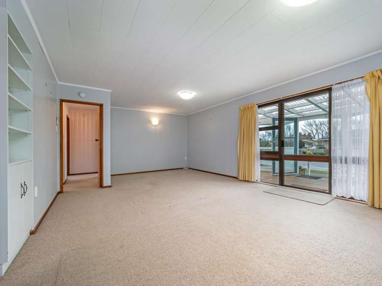 21 Sandstrom Grove Feilding_5