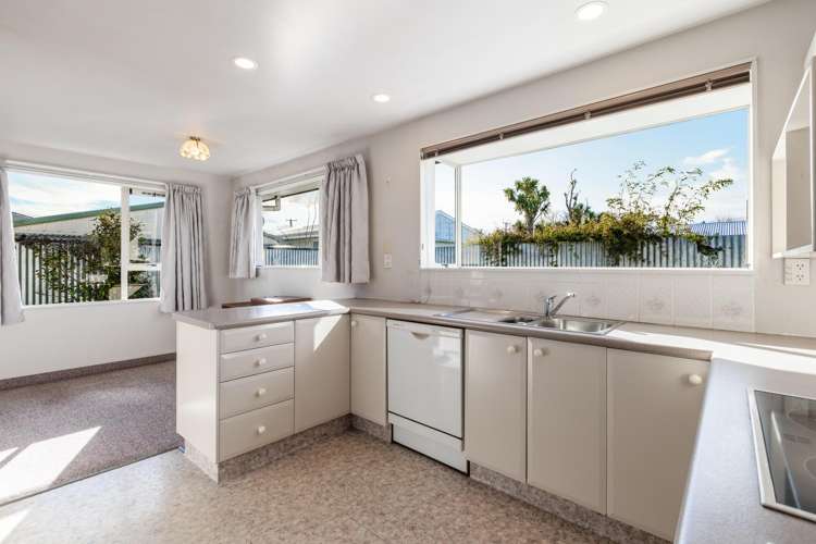 1 Karina Crescent Redwoodtown_14