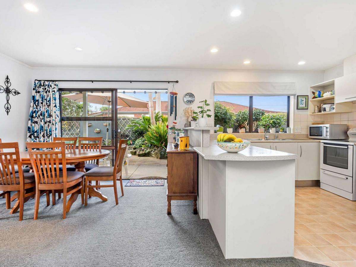 10 Cobham Court_2