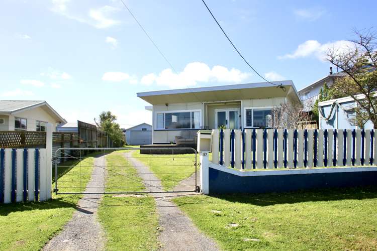 17 Andresen Street Foxton Beach_17