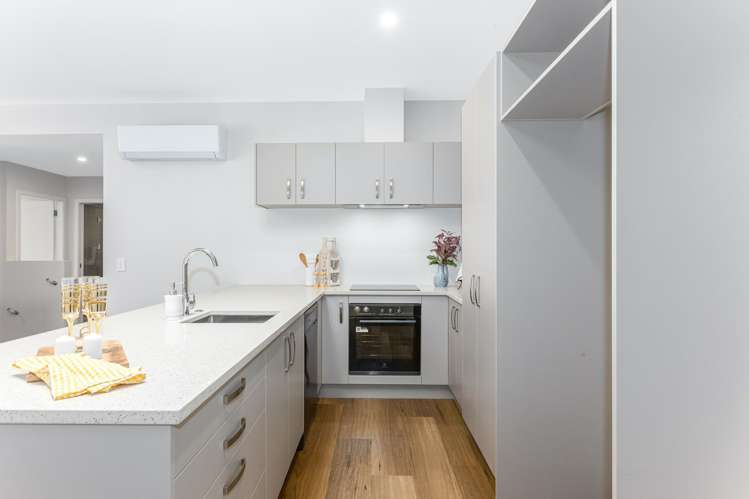 8 Tradewinds Drive Whitby_7