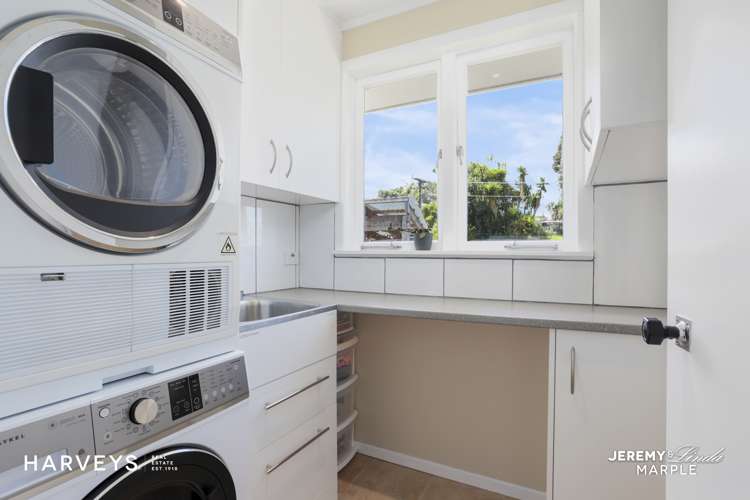 120 Vodanovich Road Te Atatu South_13