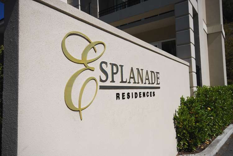 7/70 Lake Esplanade Queenstown_14