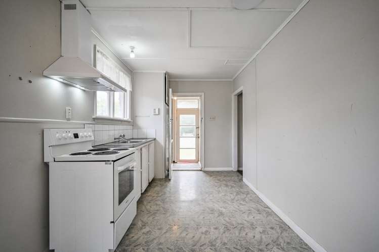 912 Bledisloe Street Raureka_2