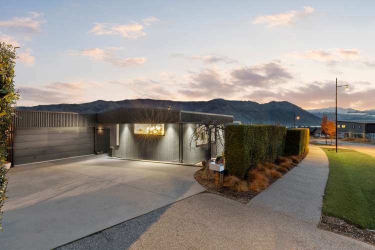 35 Kirimoko Crescent Wanaka_1