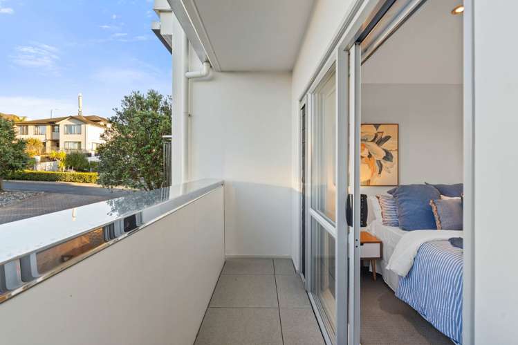 D6/60 Masons Road Oteha_18