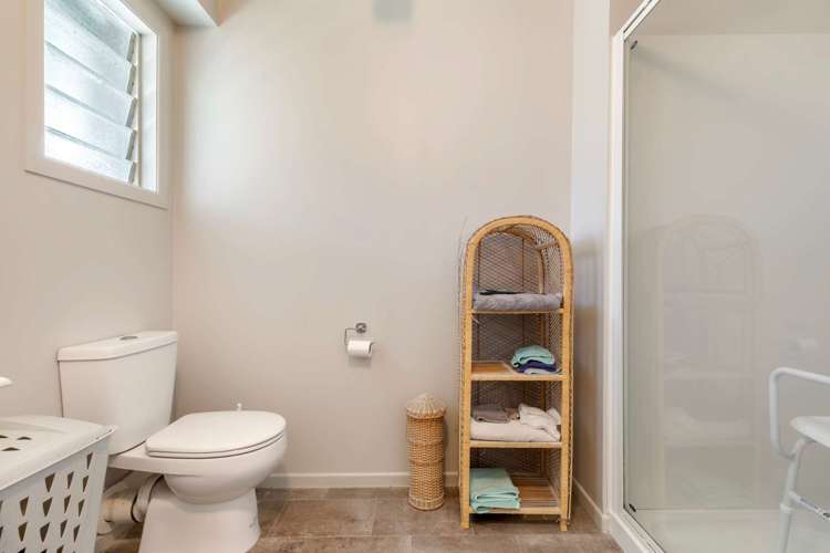 9 Tiki Street New Lynn_21