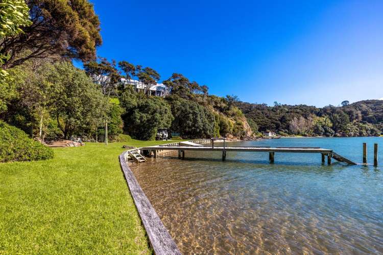 729 Orapiu Road Waiheke Island_14