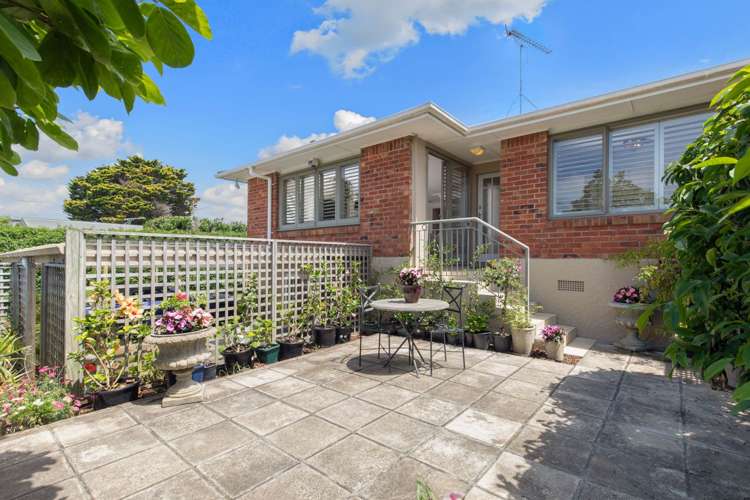 1 Chesterfield Avenue_0