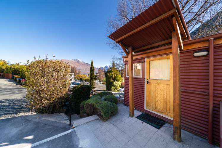 10/19 Gorge Road Queenstown_14