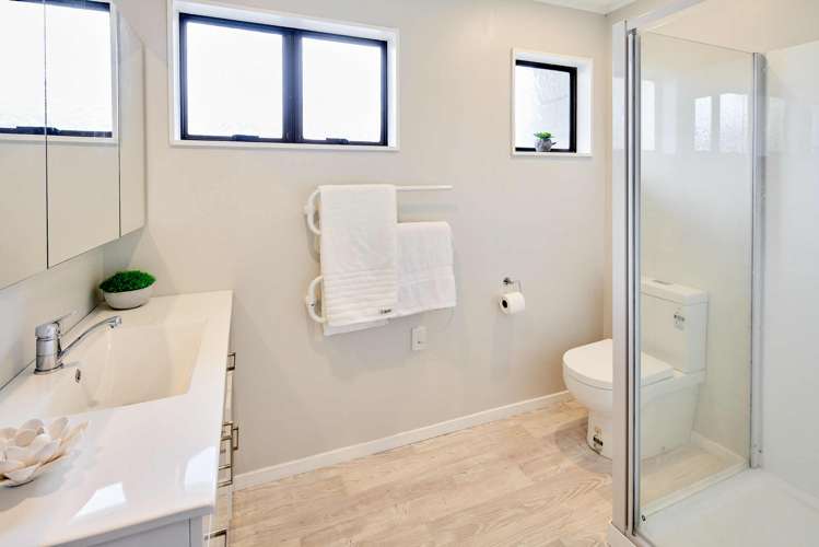 2/11 Te Arawi Street Takapuwahia_8