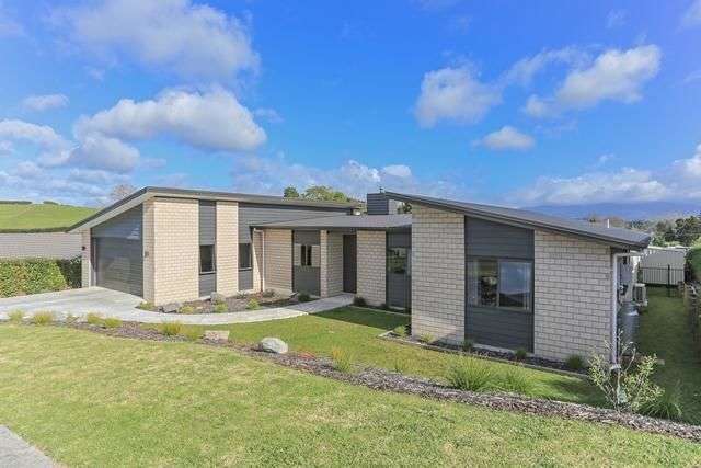 8 Lynley Park Drive Omokoroa_1