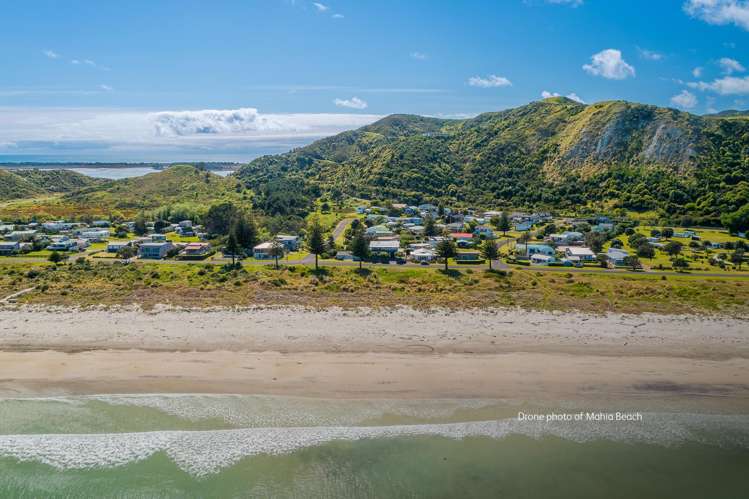 29 Moana Drive Mahia Beach_23