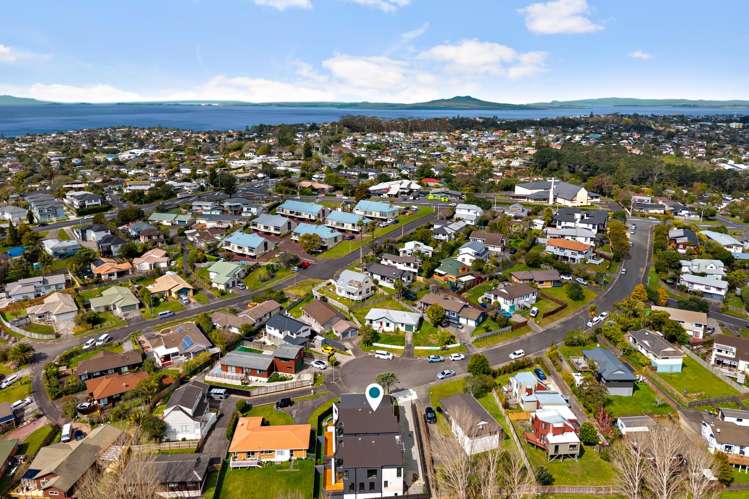 14 Altair Place Windsor Park_32