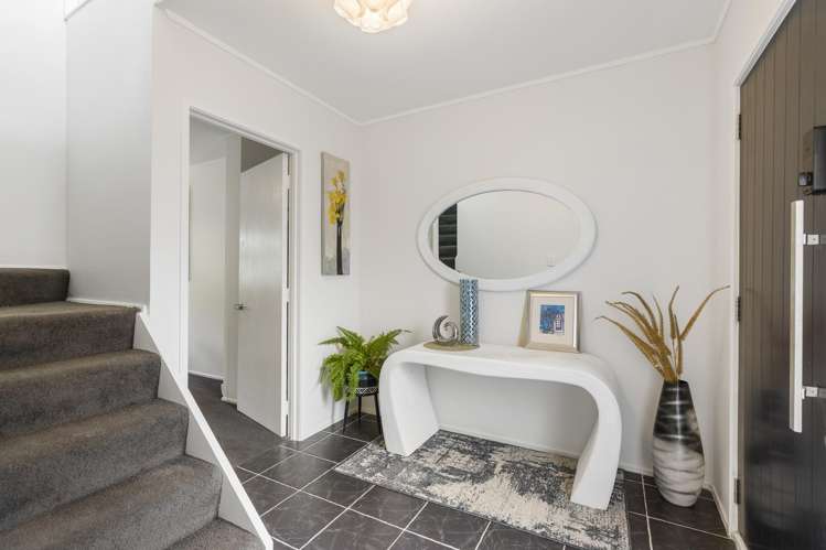 2/10 Seaton Road Murrays Bay_5