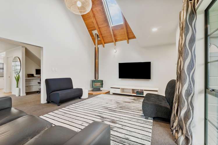 19 Crampton Court Orewa_4