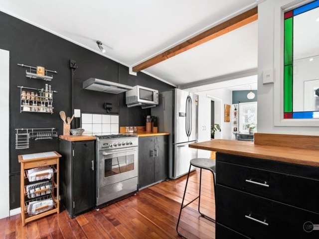 14 Bristol Square Central Hutt_1