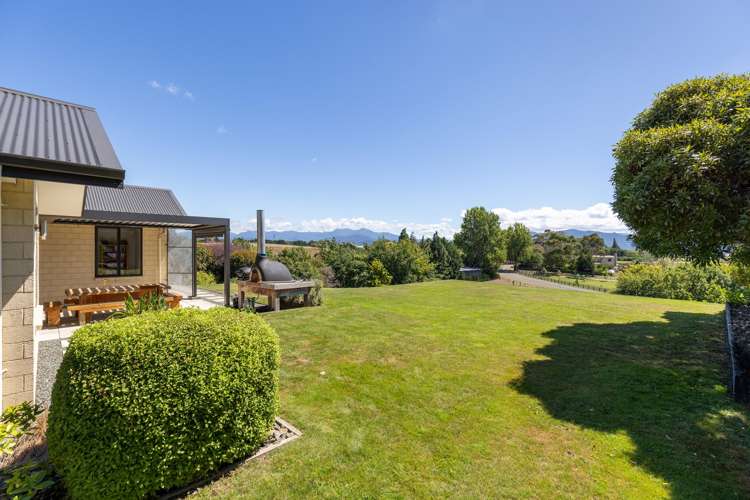 56 Fairbourne Drive Fairhall_3