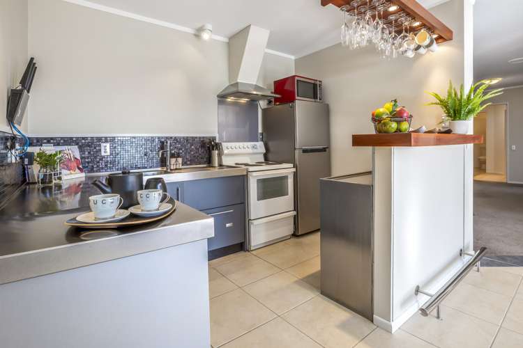 15a Seaview Road Paremata_18