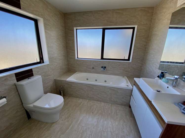 5 Greenan Drive Flat Bush_16