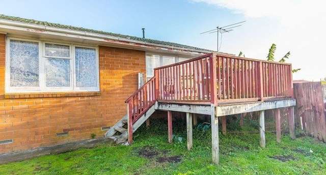 7 Windrush Close Mangere_1