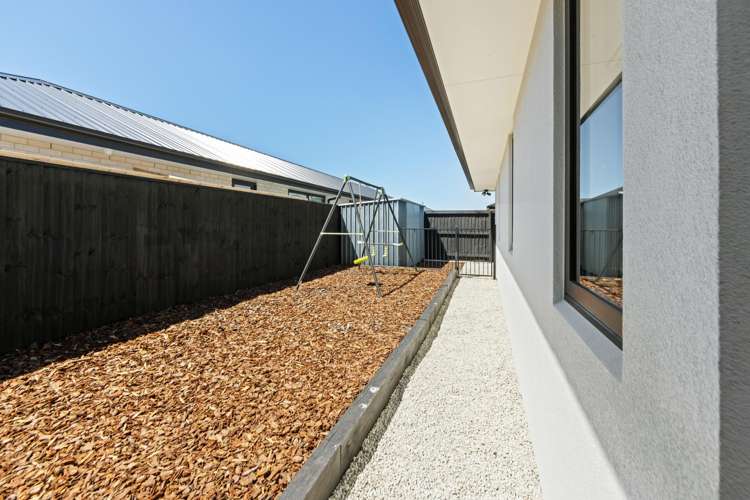 25 Zinnia Way Wigram_32