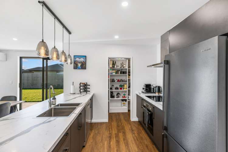 39 Lunn Crescent_5