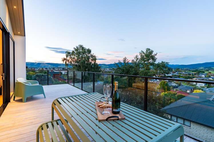 16 Joe Brown Avenue Mosgiel_12